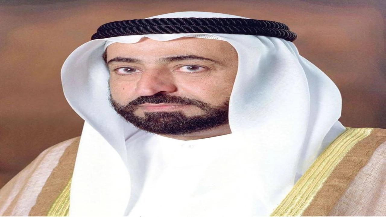 سلطان القاسمي يشارك في حفل تخريج طلبة أكاديمية الفنون بالشارقة